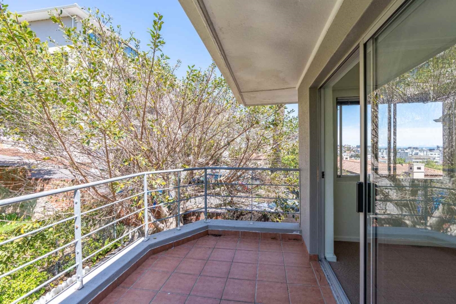 To Let 1 Bedroom Property for Rent in Sea Point Western Cape